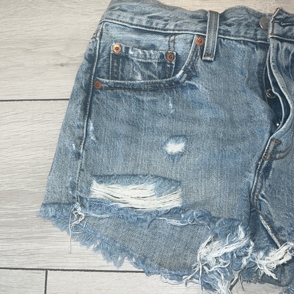 VINTAGE LEVI DEMIN SHORTS - Picture 5 of 6